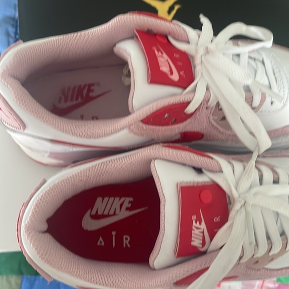 Nike Air Max 90 - Valentines Day (2021) - Picture 4 of 8